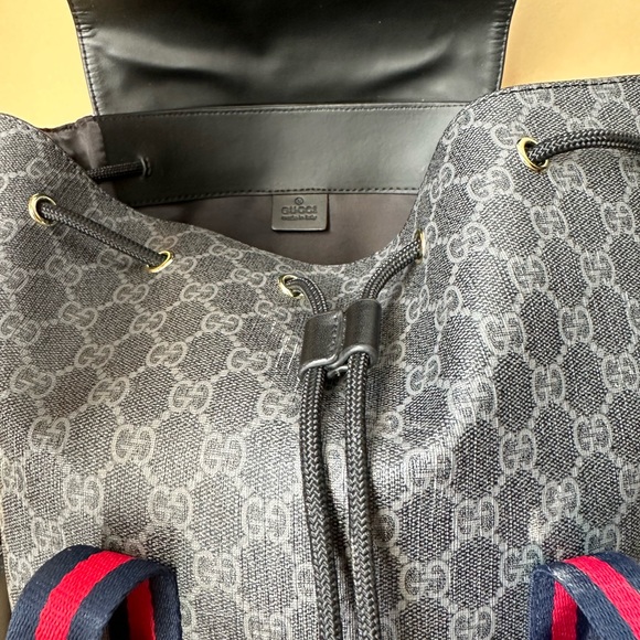 GUCCI BACKPACK HALF OF ORIGINAL PRICE - Picture 2 of 10